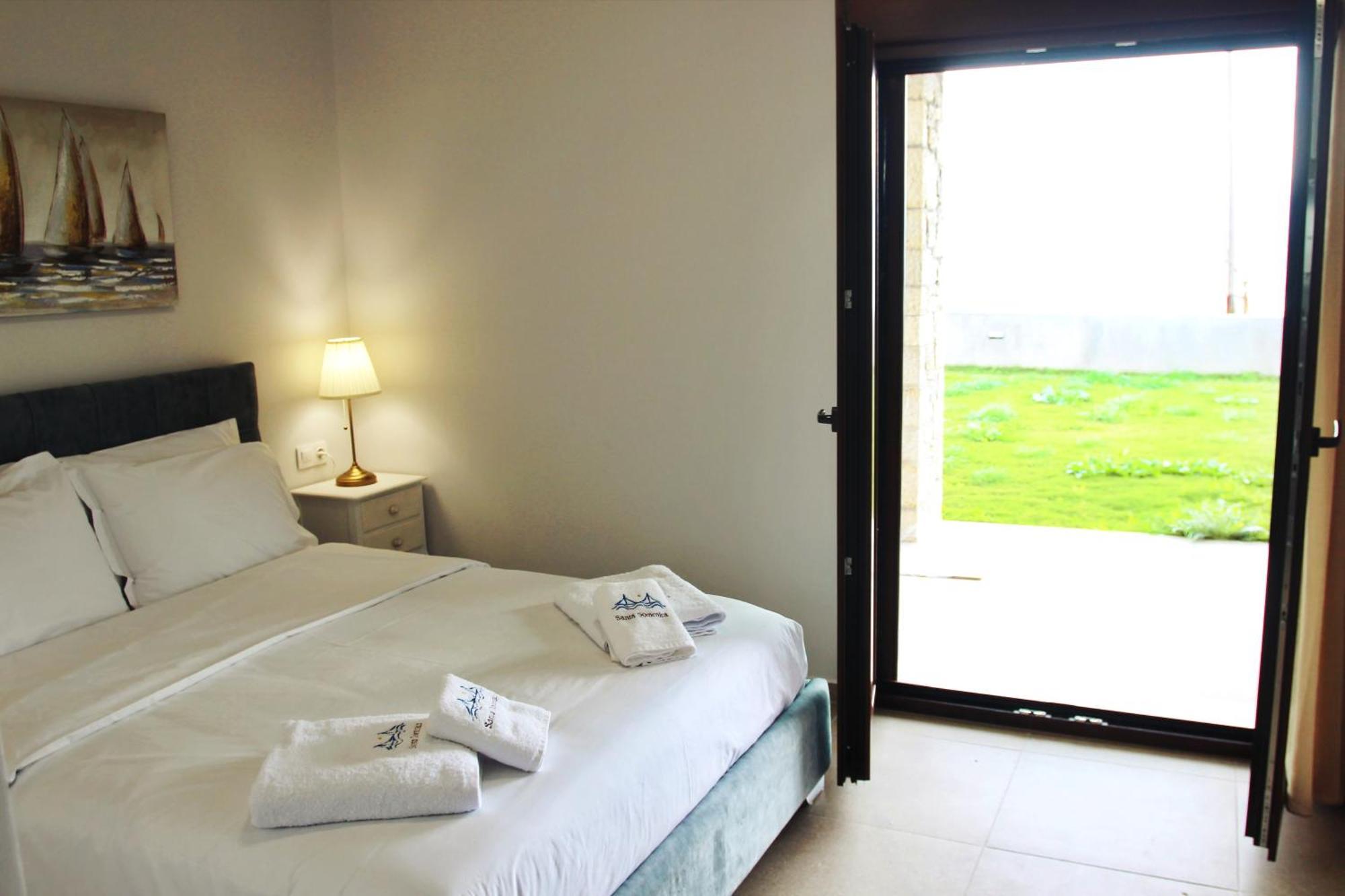Santa Domenica Nafpaktos - Rooms And Apartments By The Sea Exterior photo