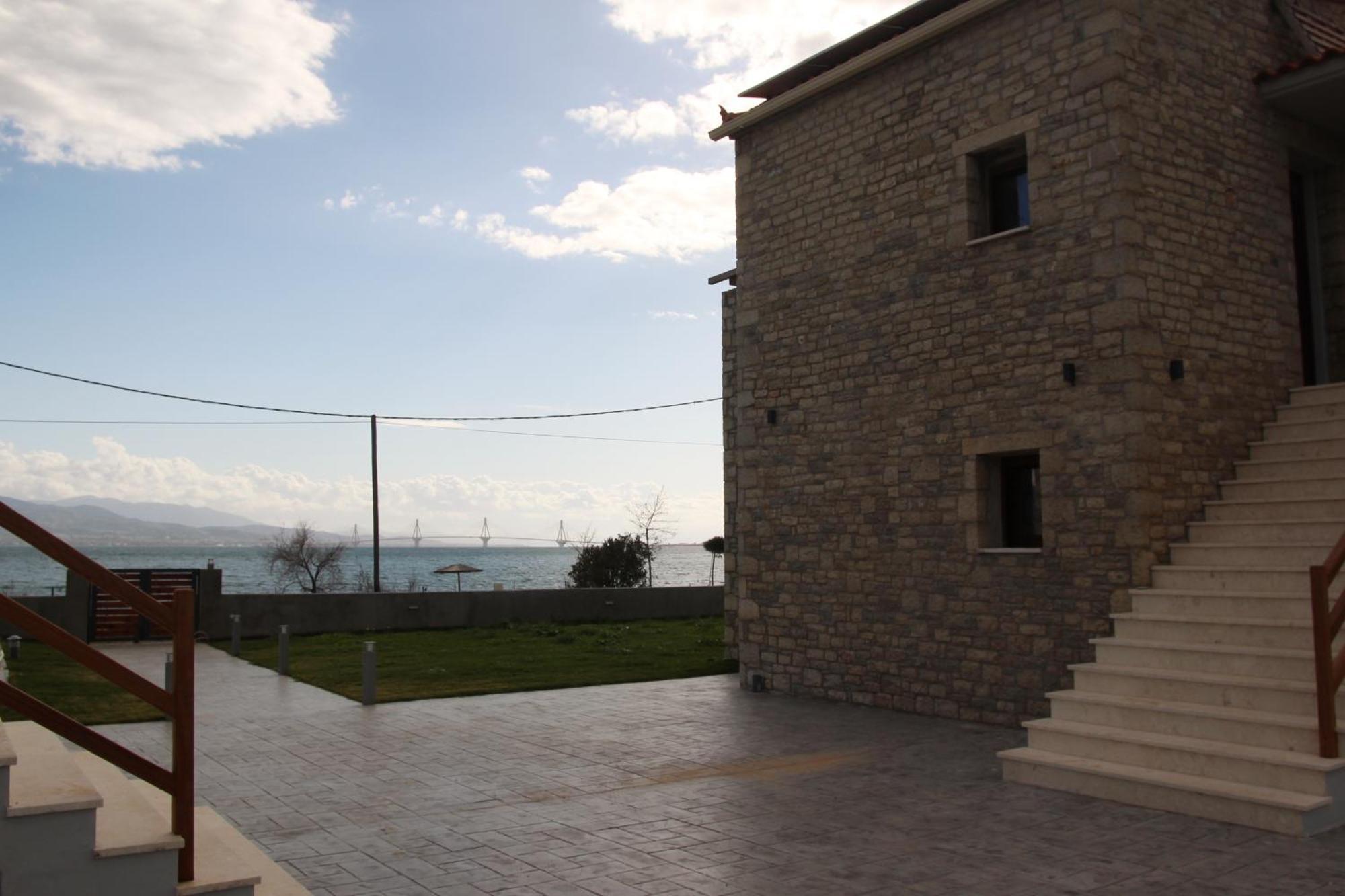 Santa Domenica Nafpaktos - Rooms And Apartments By The Sea Exterior photo