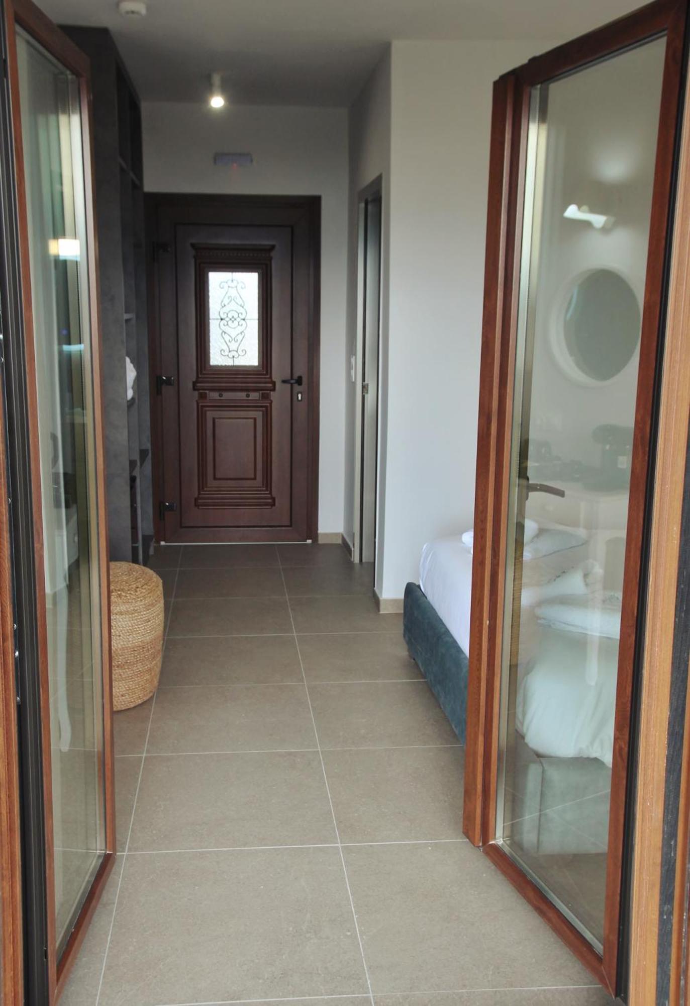 Santa Domenica Nafpaktos - Rooms And Apartments By The Sea Exterior photo
